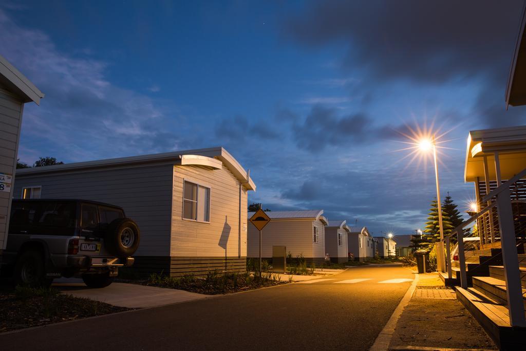 Nrma Stockton Beach Holiday Park 호텔 객실 사진